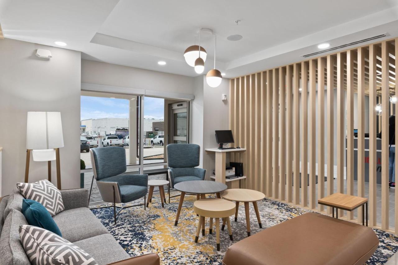 Towneplace Suites By Marriott White Hall Eksteriør billede