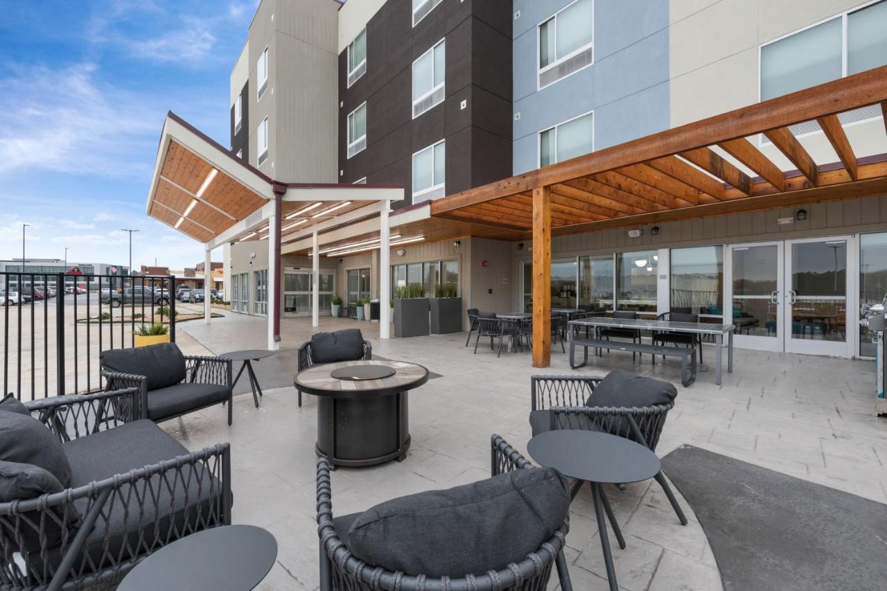 Towneplace Suites By Marriott White Hall Eksteriør billede