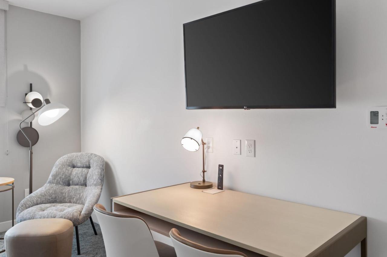 Towneplace Suites By Marriott White Hall Eksteriør billede